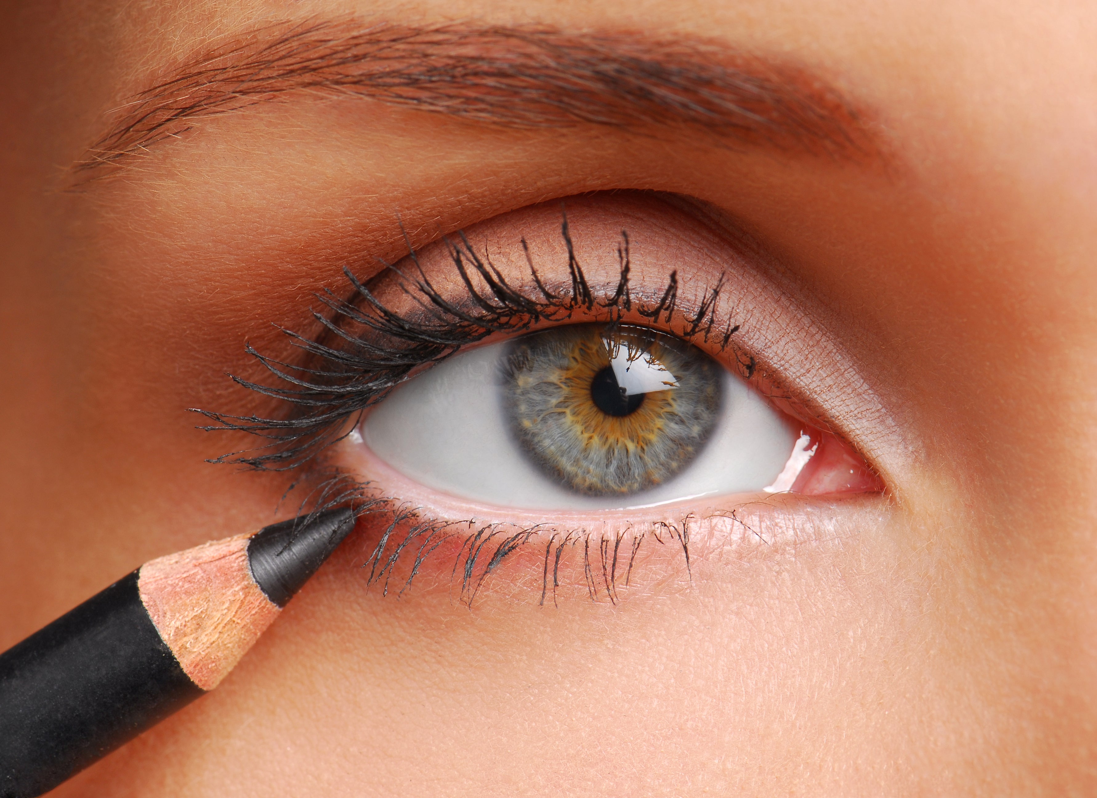 How to apply clearance eyeliner